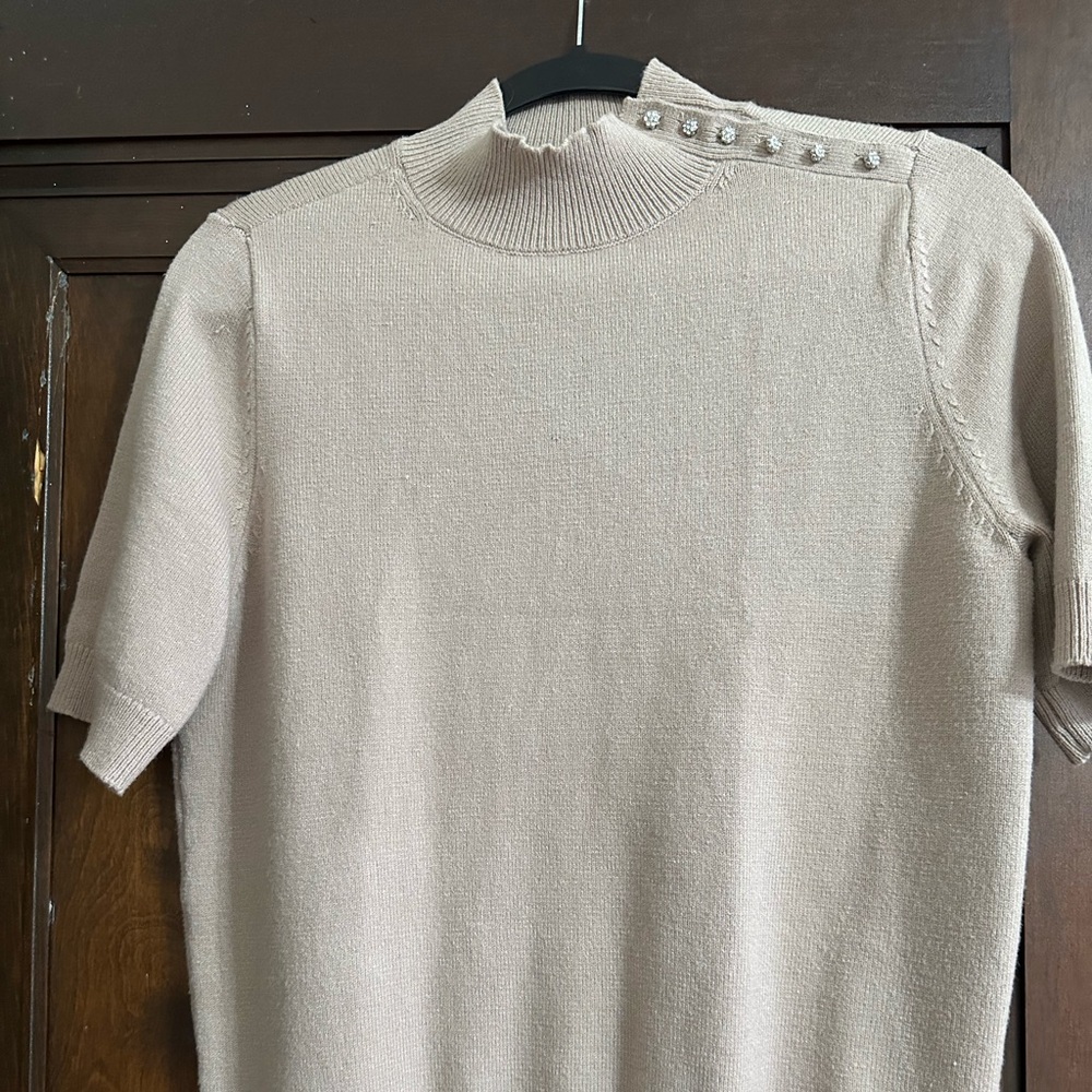 Ann Taylor Beige Mock Turtleneck Sweater - M